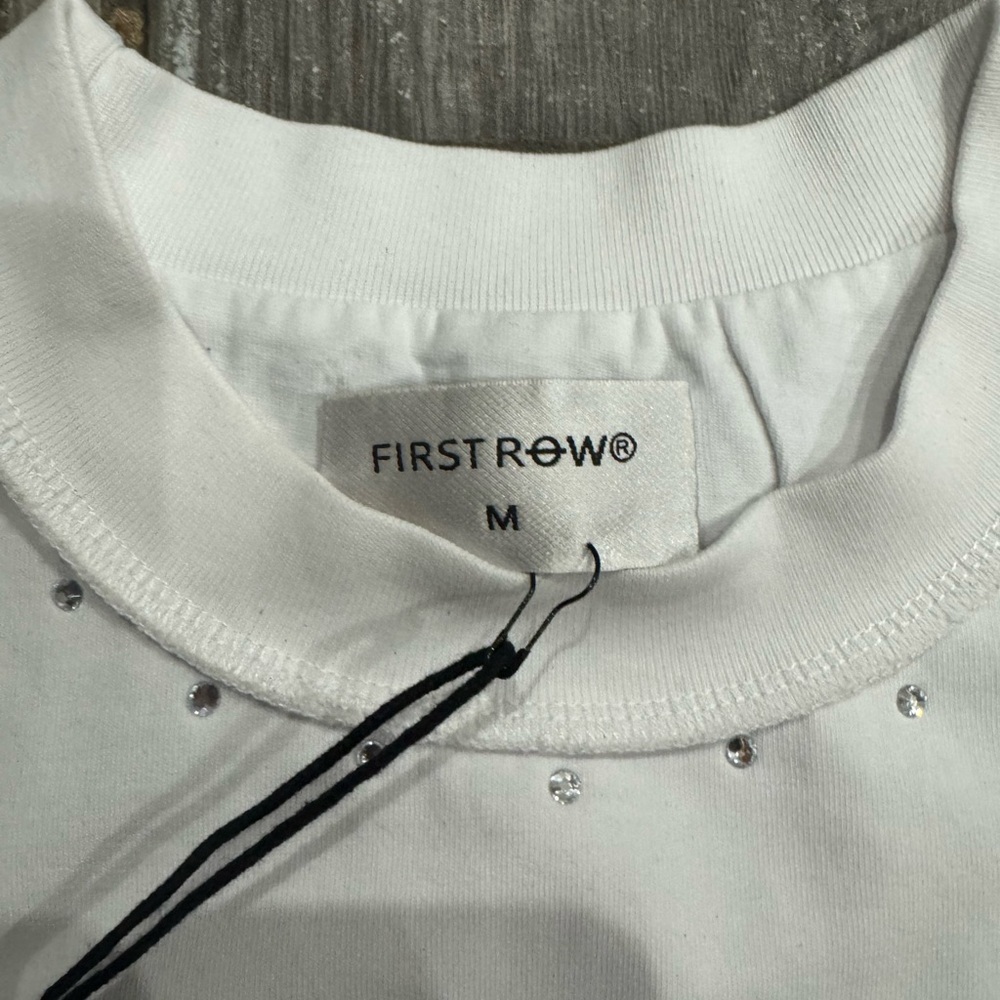 First row tee - Picture 3 of 3